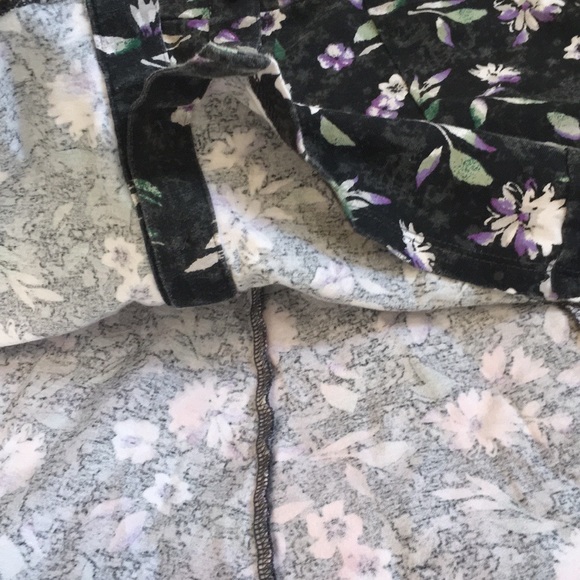 American Eagle Floral Skirt - Picture 5 of 6